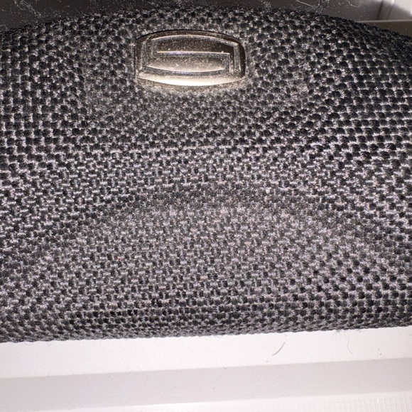 Men’s Oakley Sunglasses - Picture 3 of 3